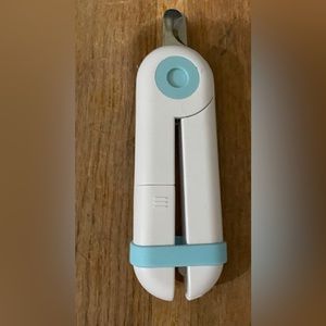 Dog nail clippers